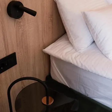 Hotel Gracian Сремска Митровица Екстериор снимка