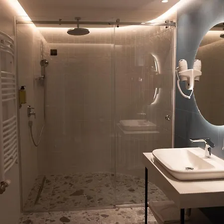 Hotel Gracian Сремска Митровица Екстериор снимка