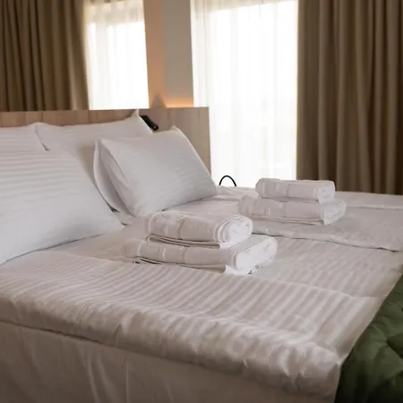 Hotel Gracian Сремска Митровица Екстериор снимка