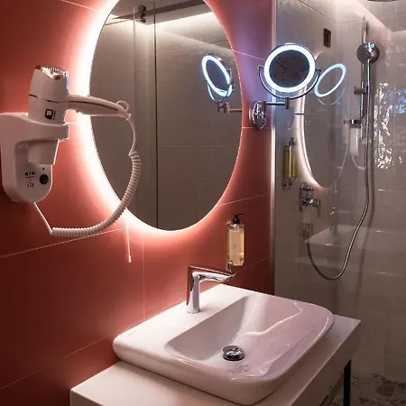 Hotel Gracian Сремска Митровица Екстериор снимка