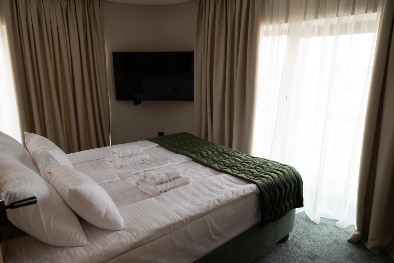 Gracian Aparthotel