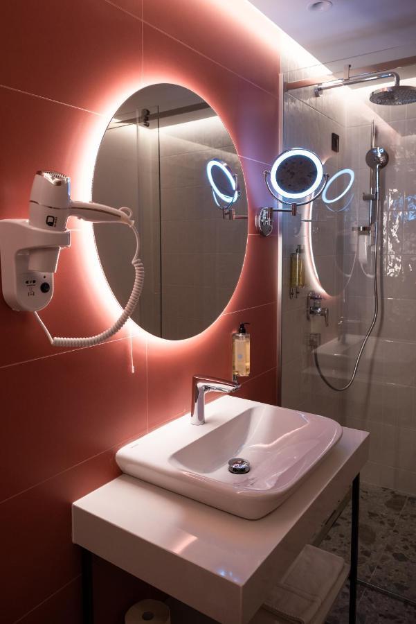 Gracian Aparthotel