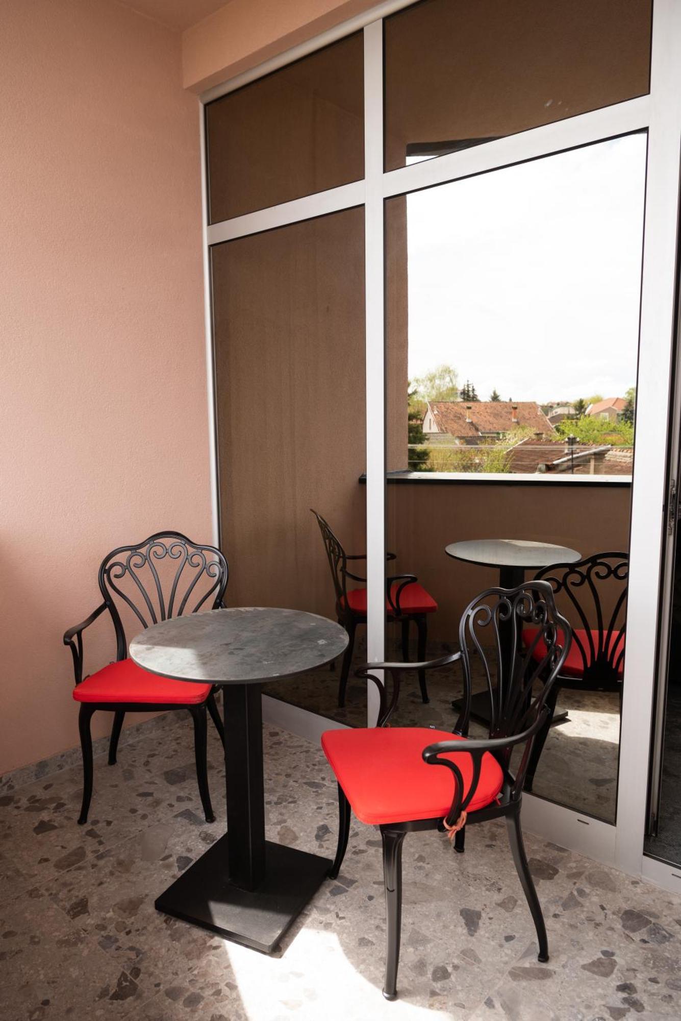 Aparthotel Gracian